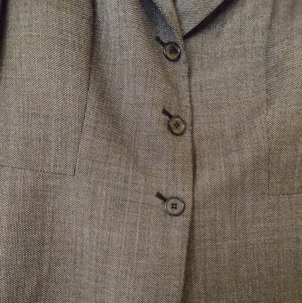 Anne Klein blazer. Tiny black and white checks. 3 buttons. Women's 10. - Picture 6 of 16
